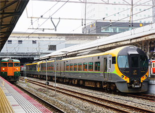 電車、線路の写真